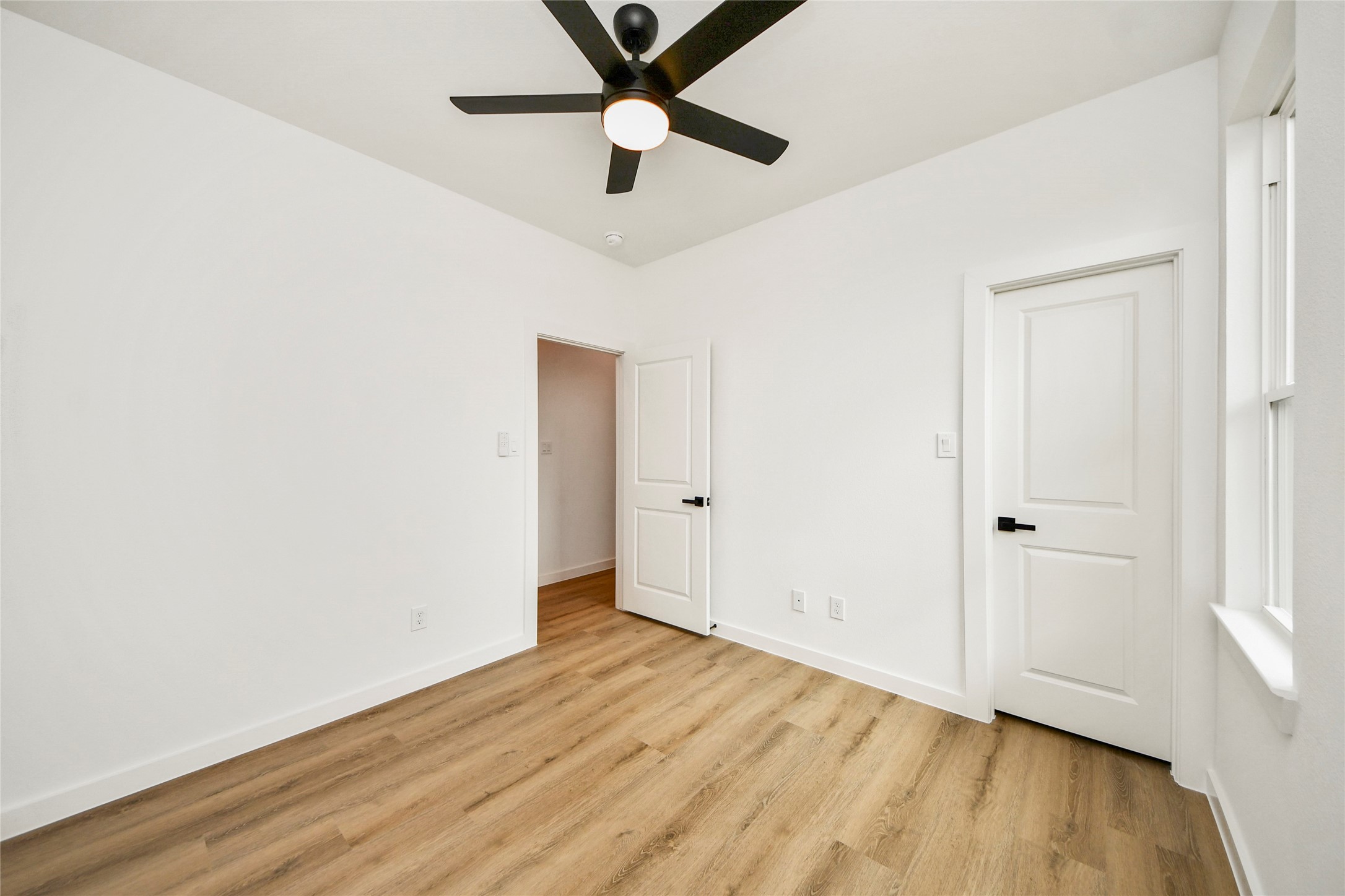 5201 Fairchild St Street B Property Photo 27