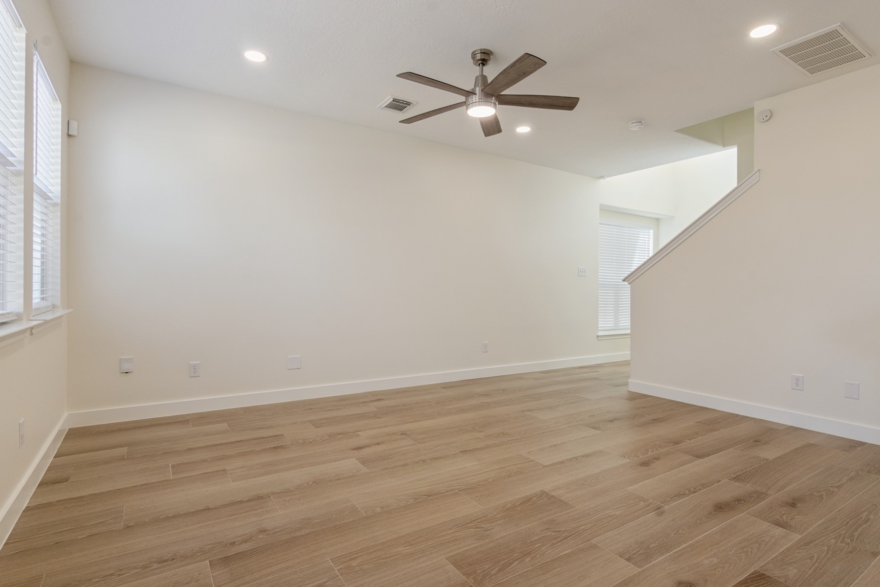 13167 Peppergate Lane Property Photo 6