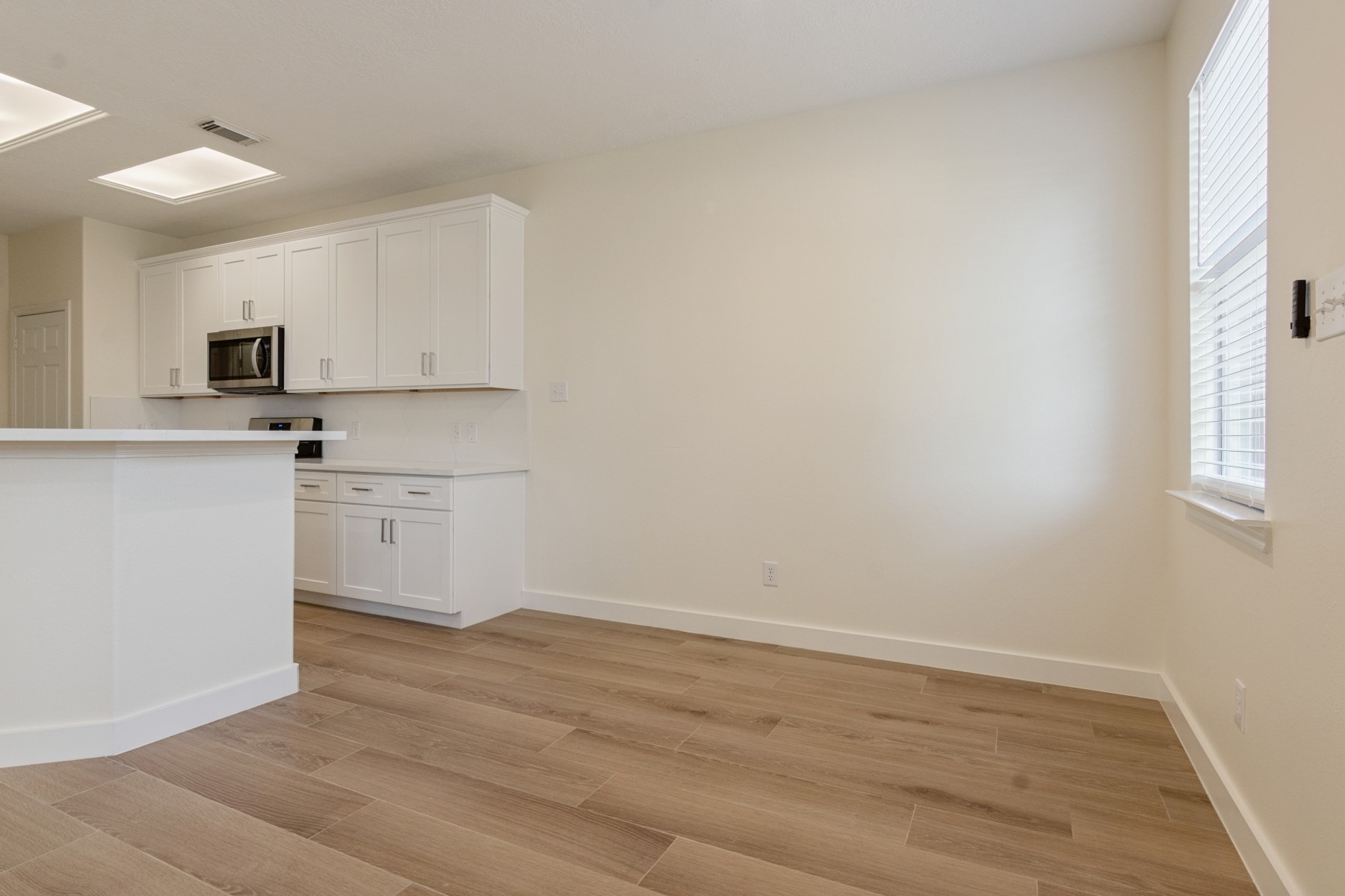 13167 Peppergate Lane Property Photo 7