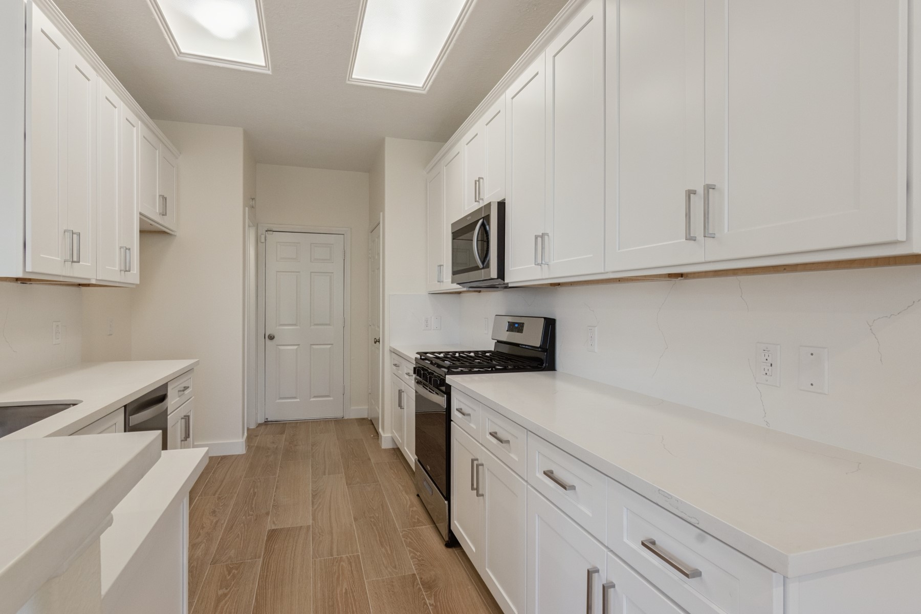 13167 Peppergate Lane Property Photo 9