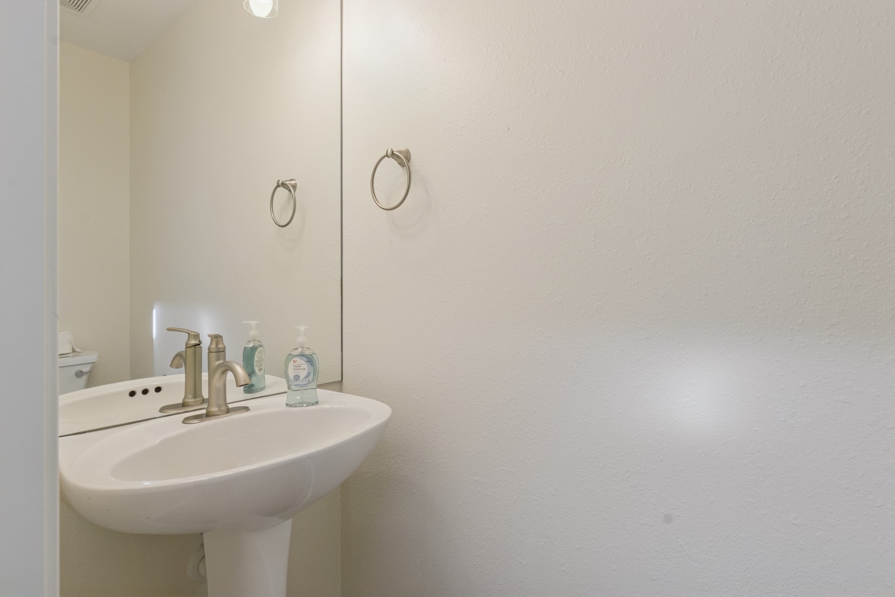 13167 Peppergate Lane Property Photo 11
