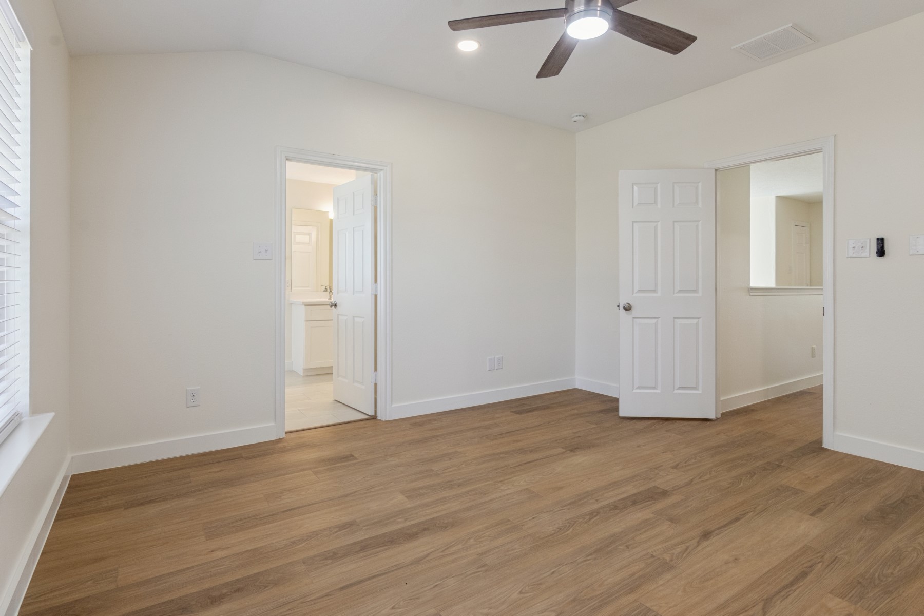 13167 Peppergate Lane Property Photo 14
