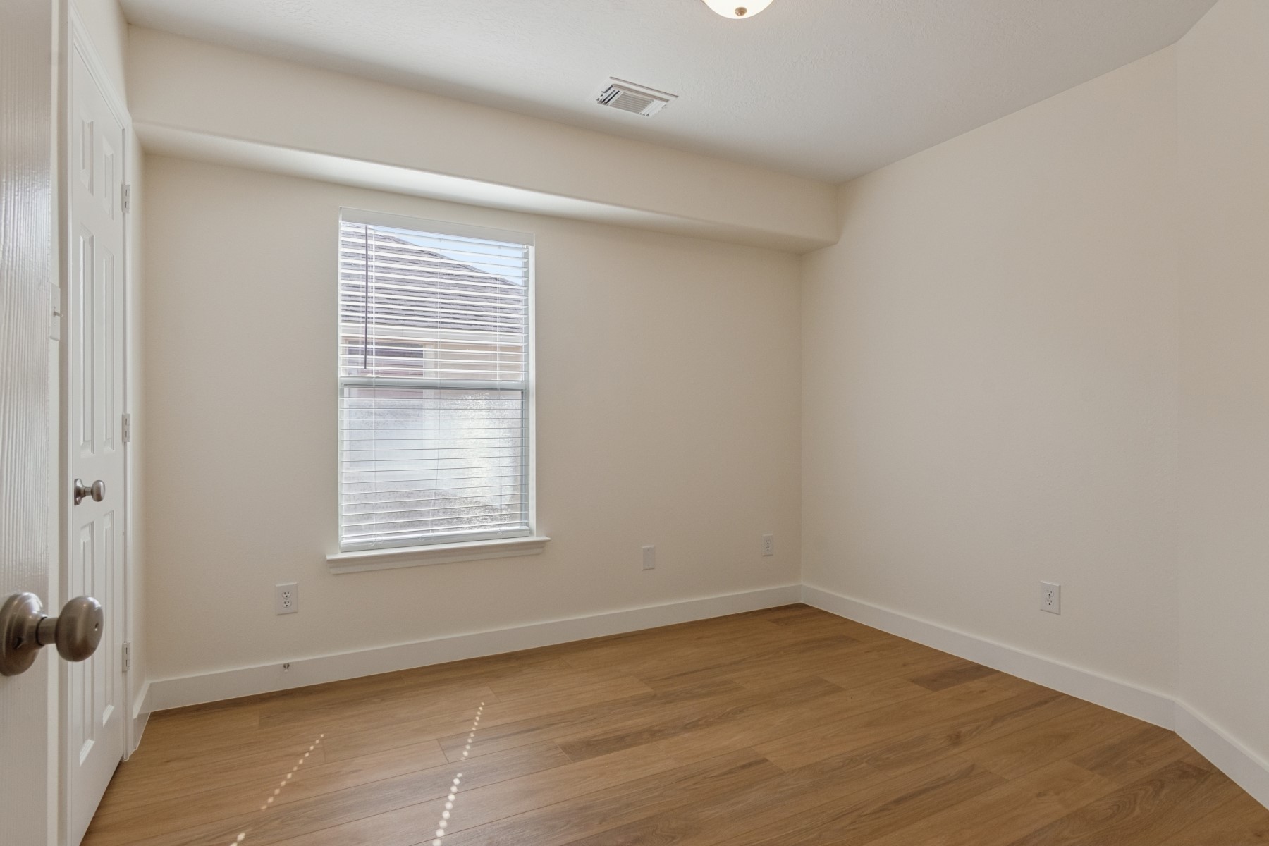 13167 Peppergate Lane Property Photo 18