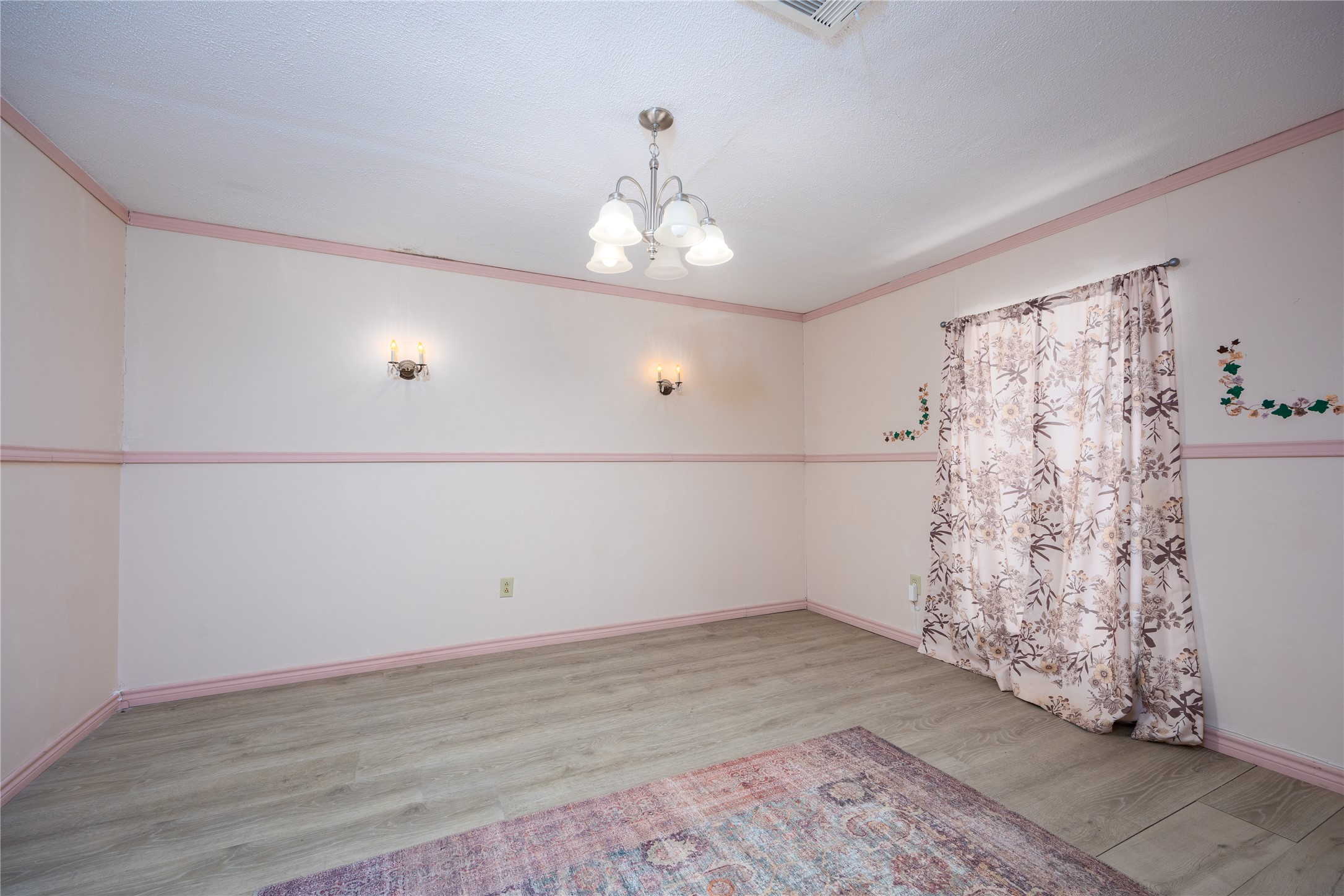 4503 Coachman Drive Property Photo 5