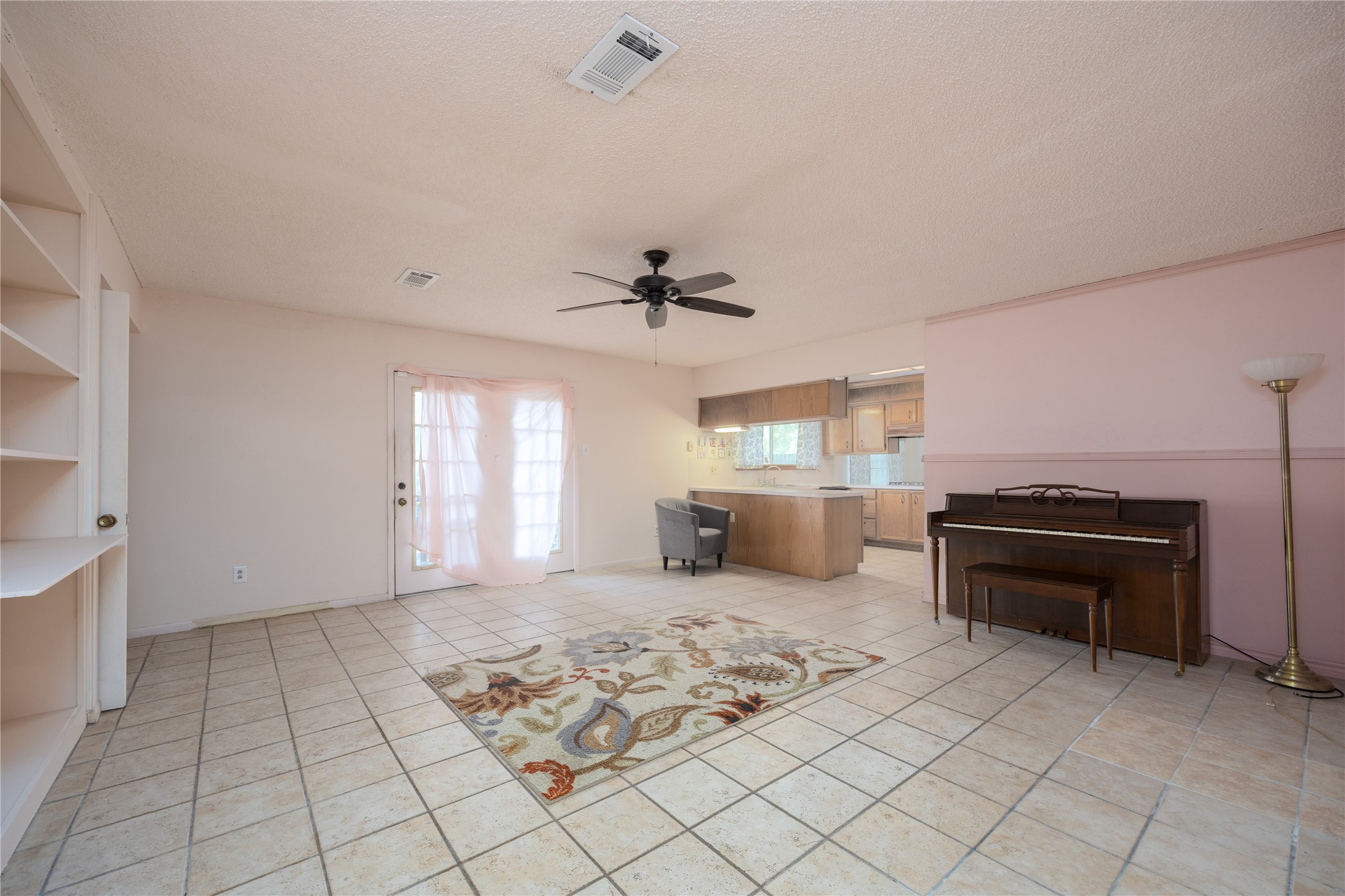 4503 Coachman Drive Property Photo 6