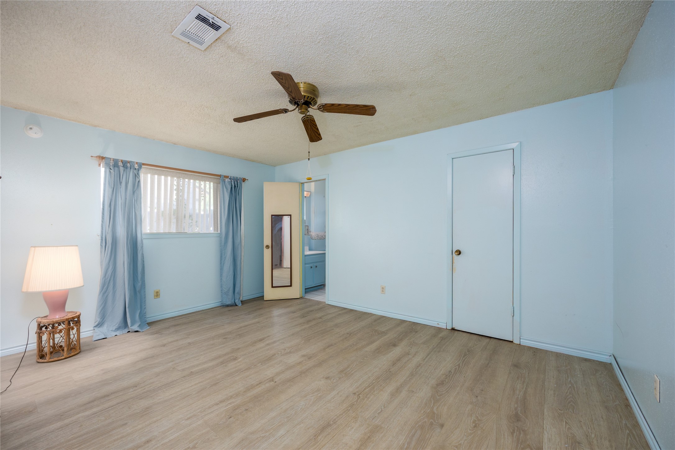 4503 Coachman Drive Property Photo 11