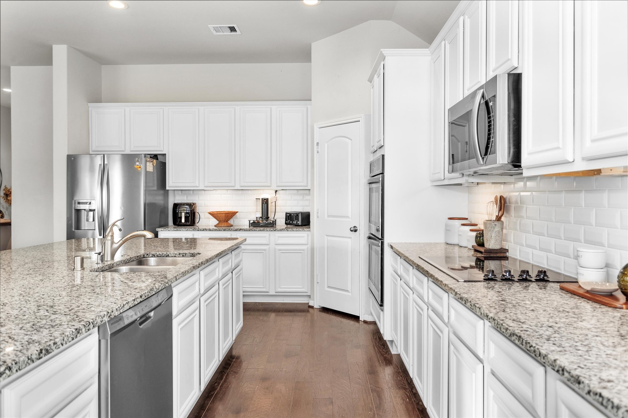 4618 Axis Trail Property Photo 4