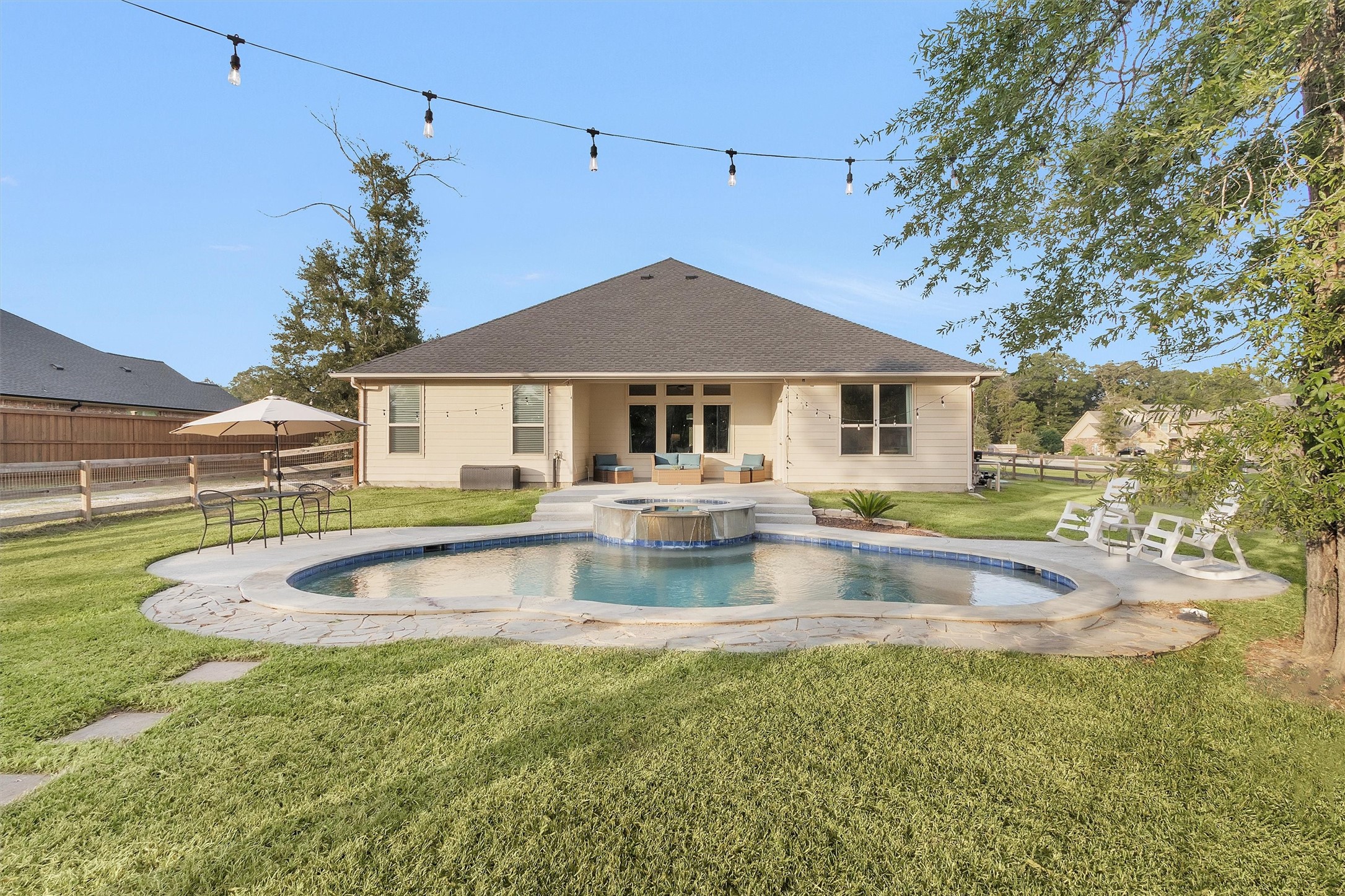 4618 Axis Trail Property Photo 5