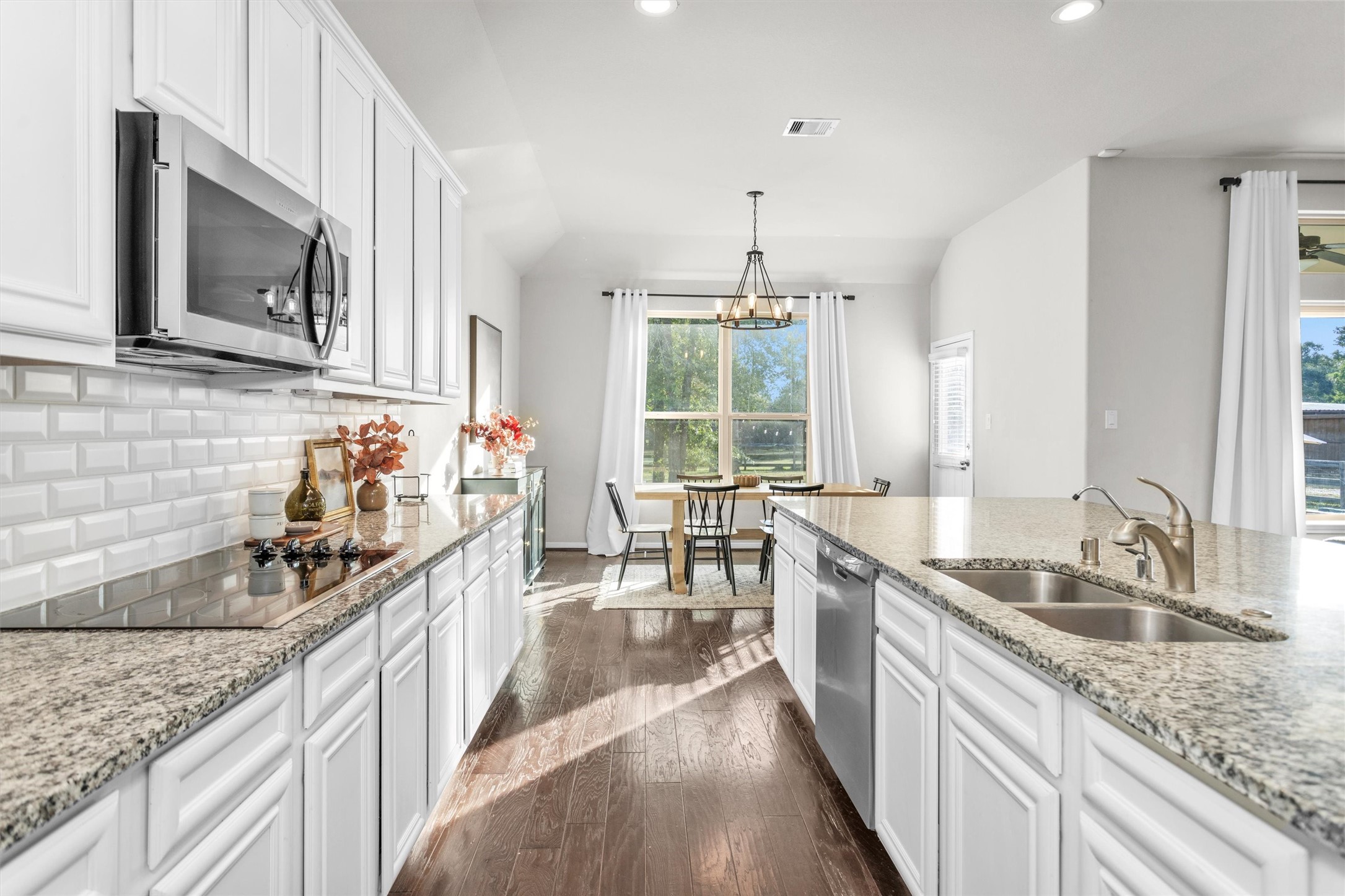 4618 Axis Trail Property Photo 14