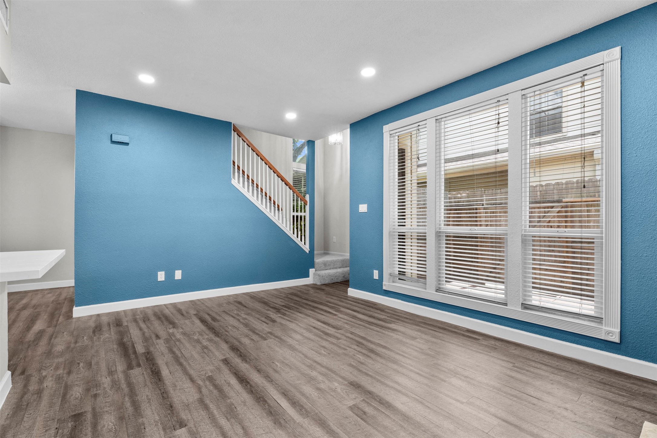 1881 Bering Drive 55 Property Photo 5