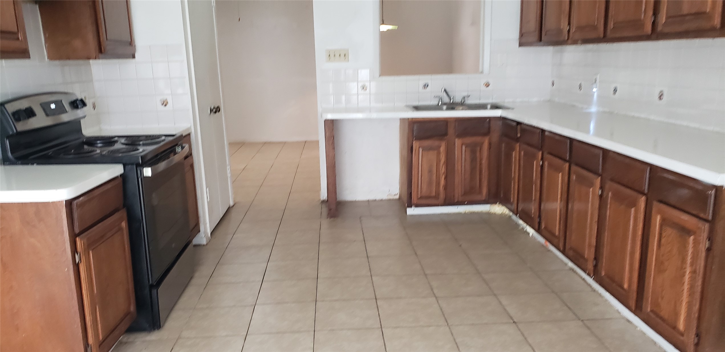 11714 Bob White Drive Property Photo 3