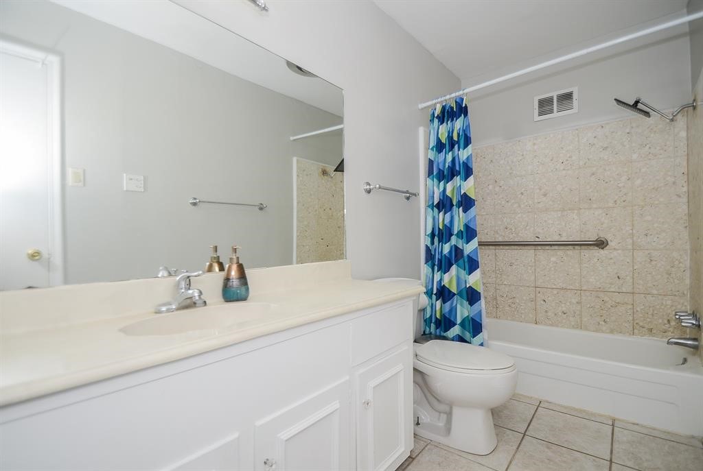 5230 Arboles Drive A-4 Property Photo 15
