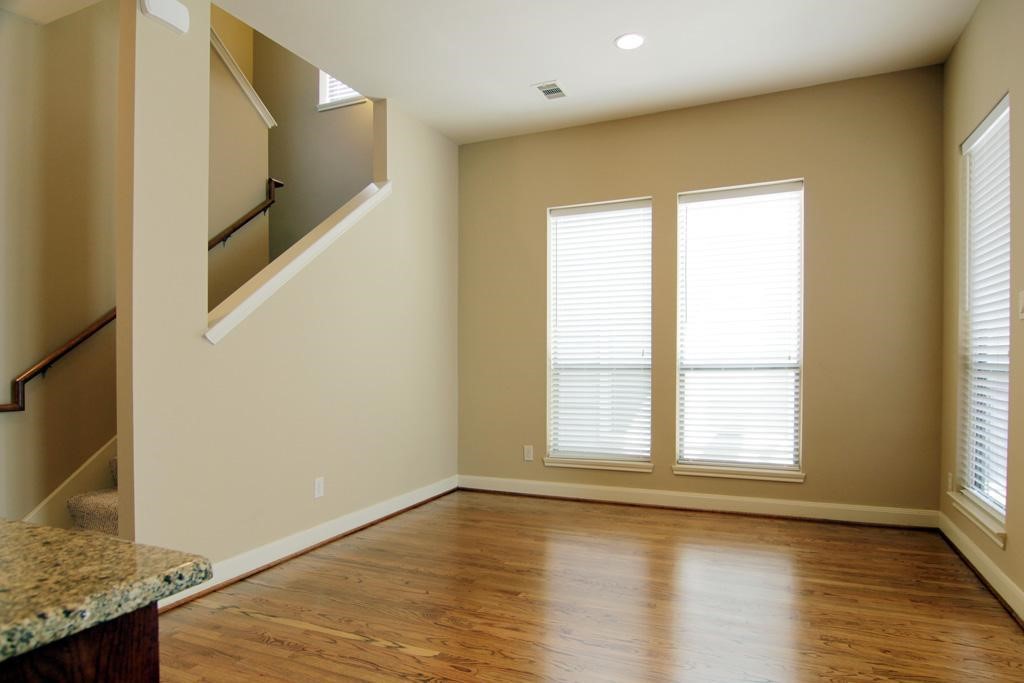 2368 Bastrop Street Property Photo 5