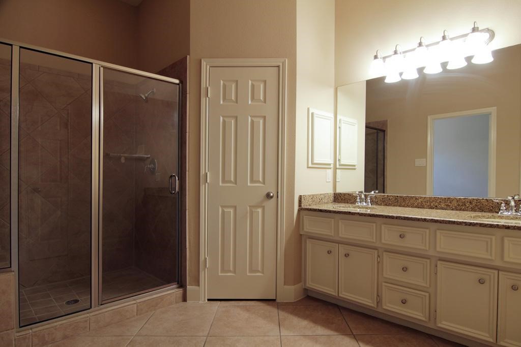 2368 Bastrop Street Property Photo 11