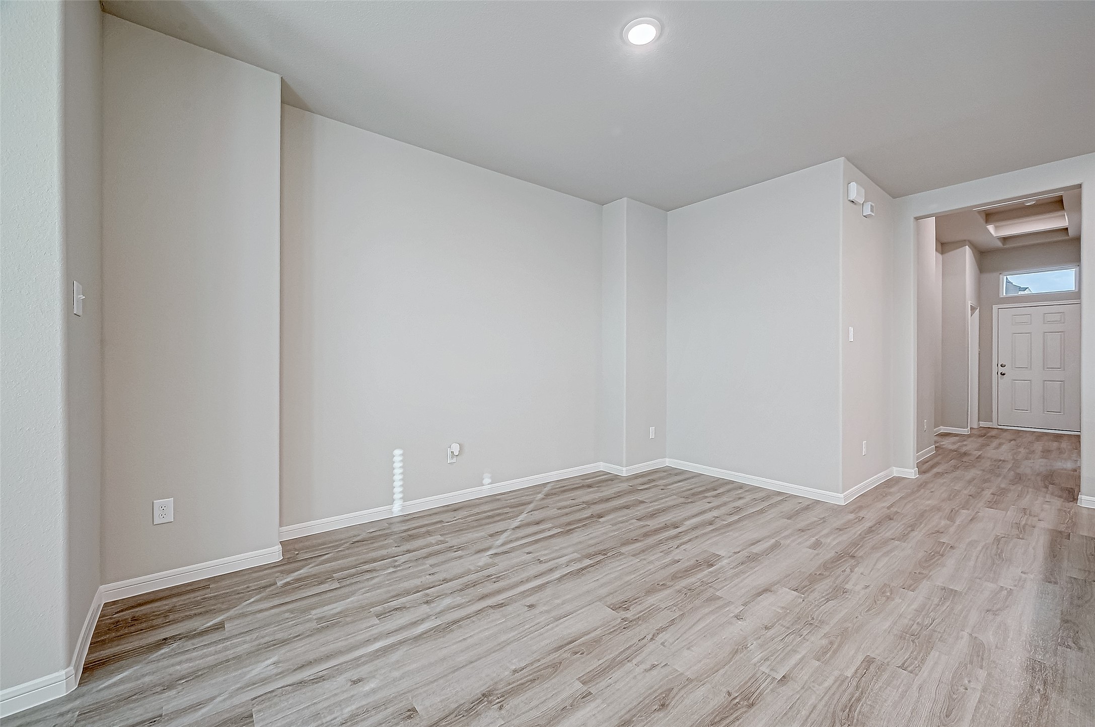 19523 Perissa Terrace Drive Property Photo 4