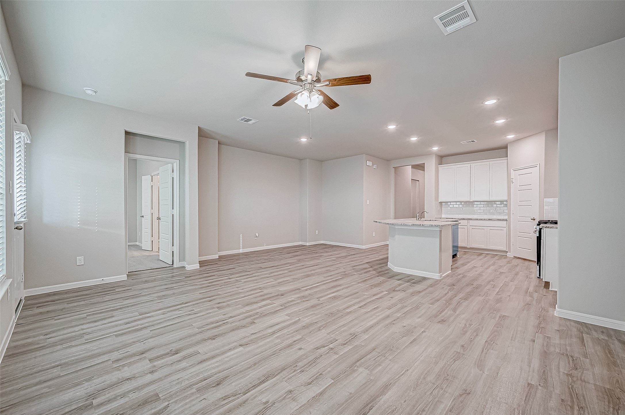 19523 Perissa Terrace Drive Property Photo 16