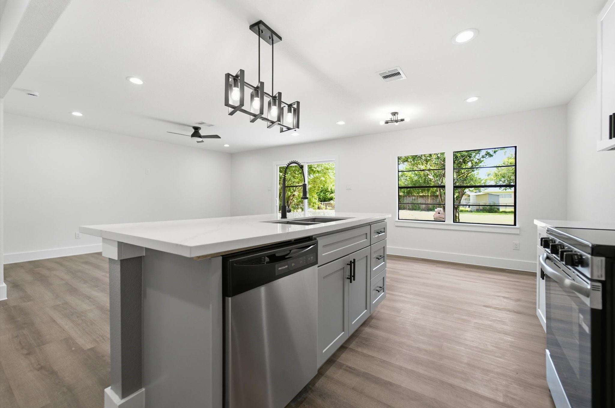 5123 Willow Glen Drive Property Photo 19