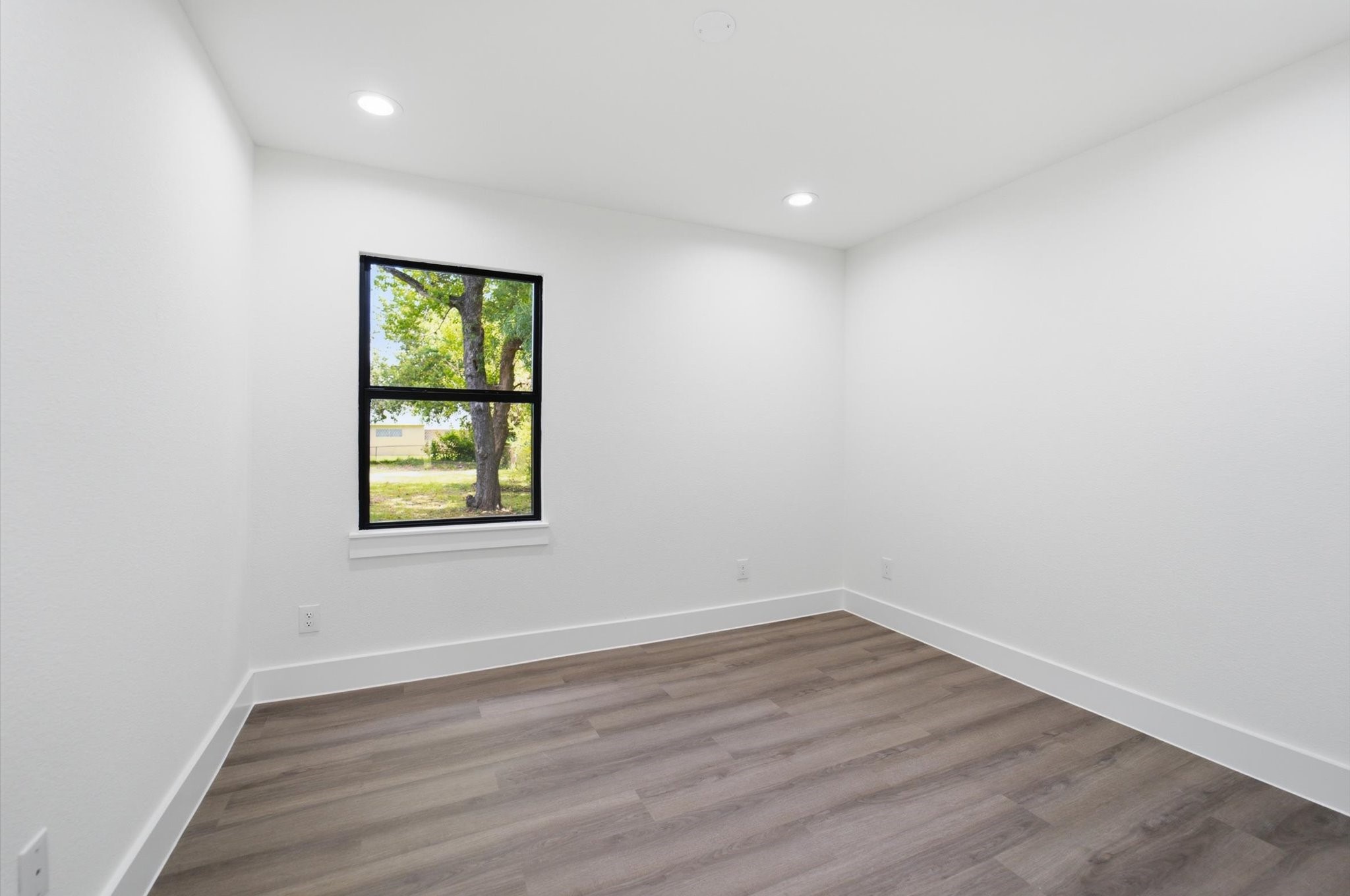 5123 Willow Glen Drive Property Photo 24