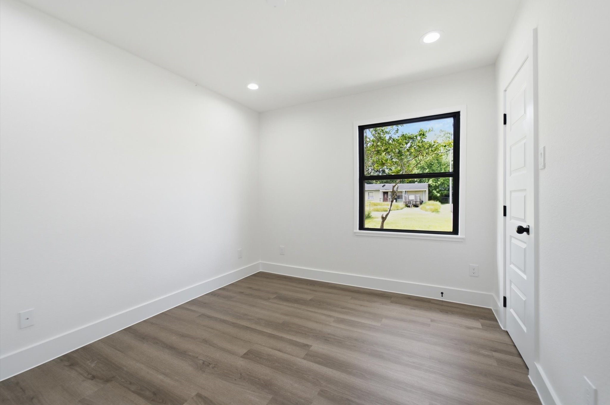 5123 Willow Glen Drive Property Photo 25