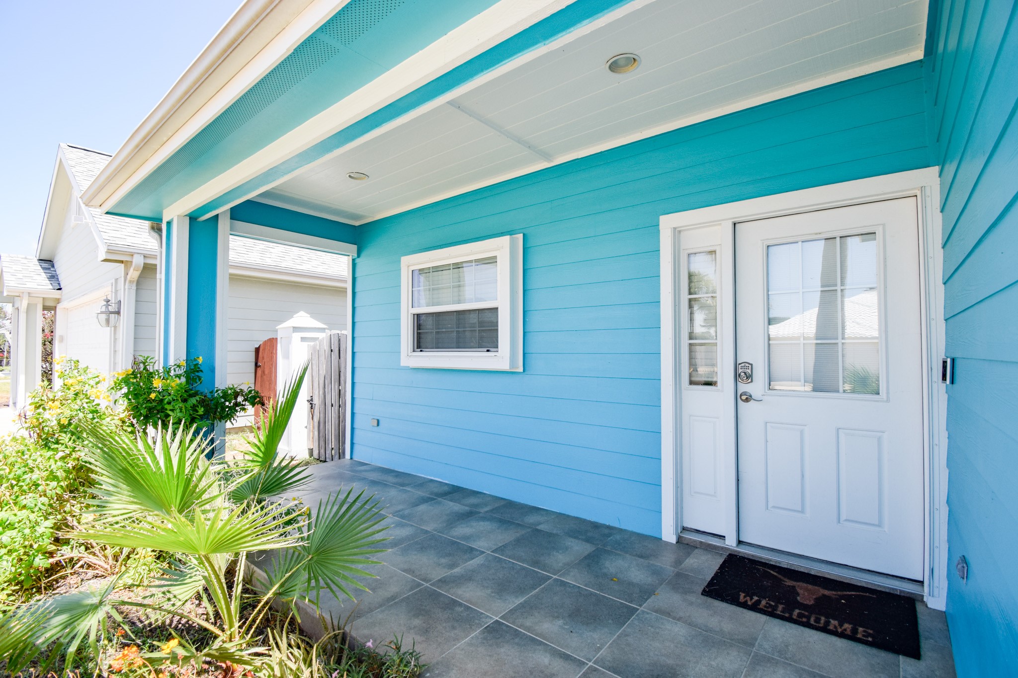 2711 Lakeview Drive Property Photo 5
