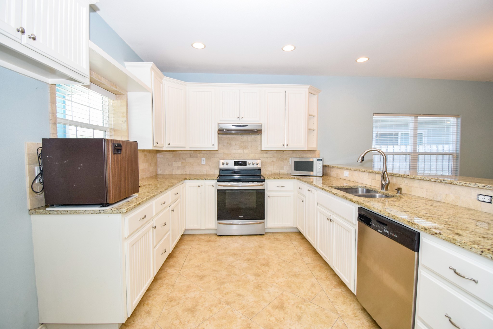 2711 Lakeview Drive Property Photo 15