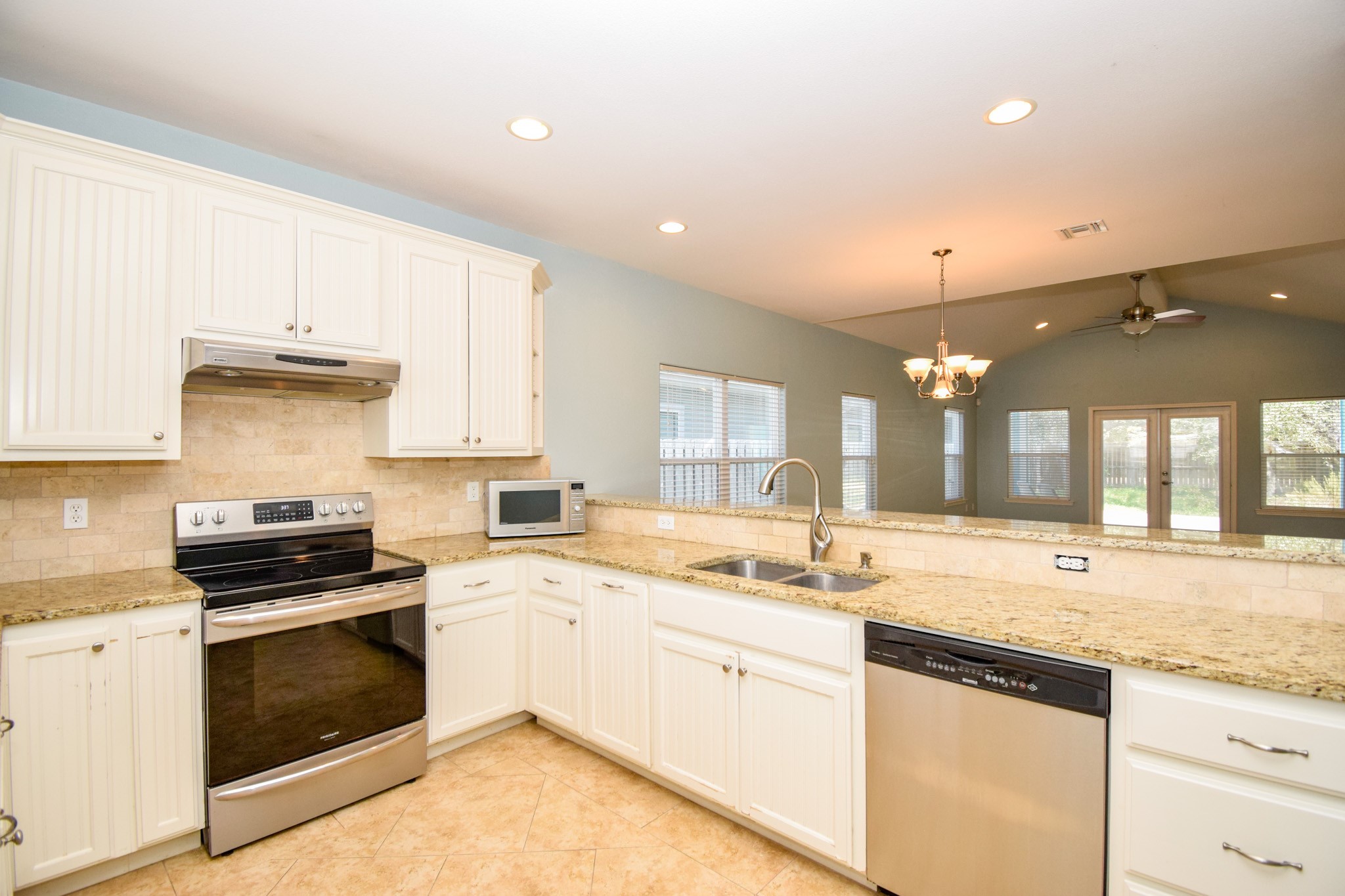 2711 Lakeview Drive Property Photo 16