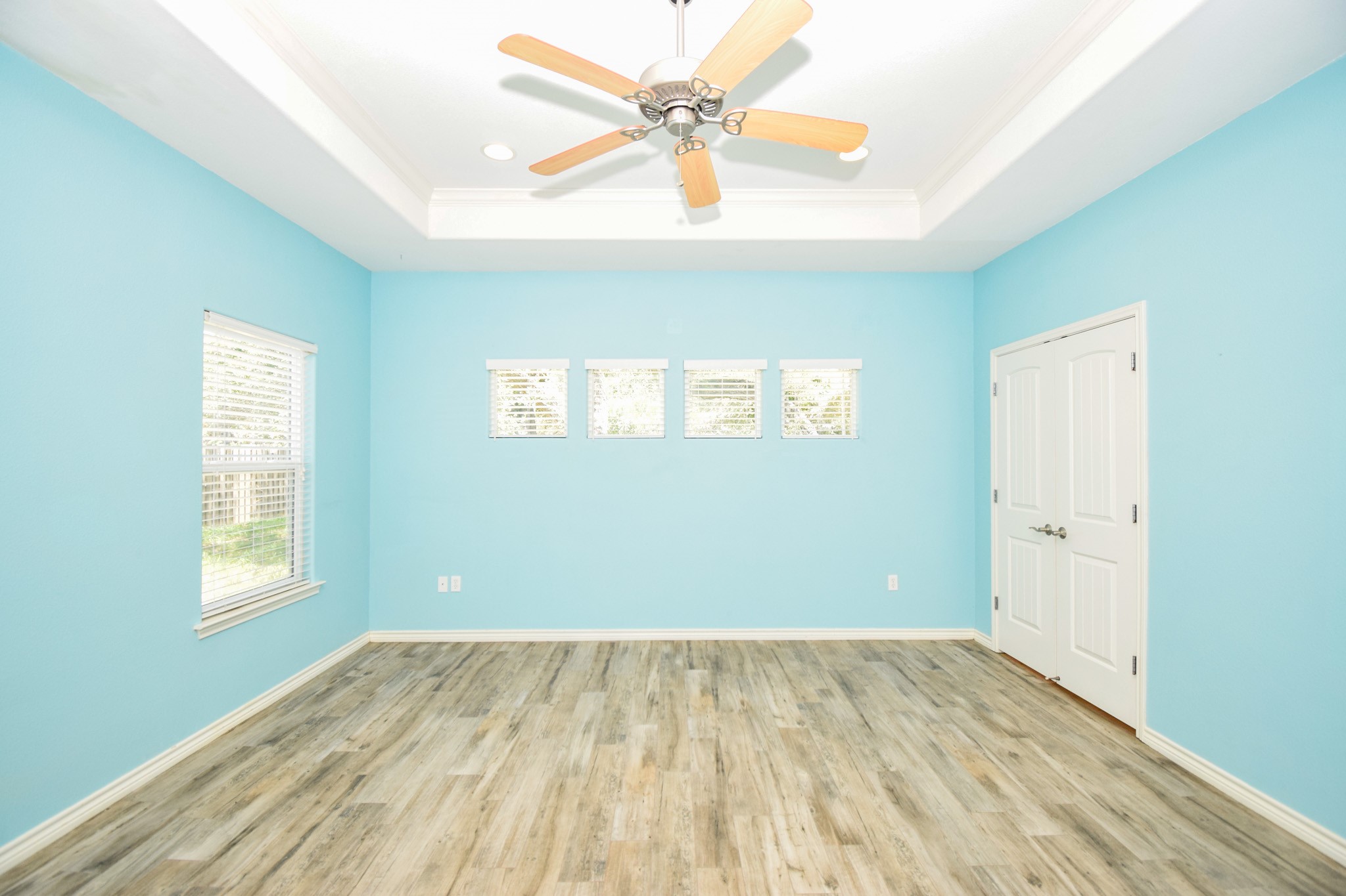 2711 Lakeview Drive Property Photo 20