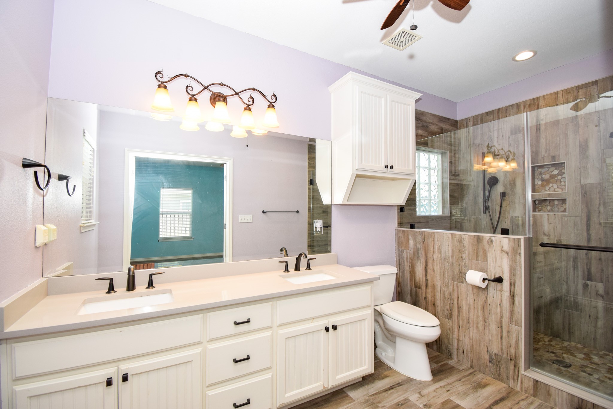 2711 Lakeview Drive Property Photo 21