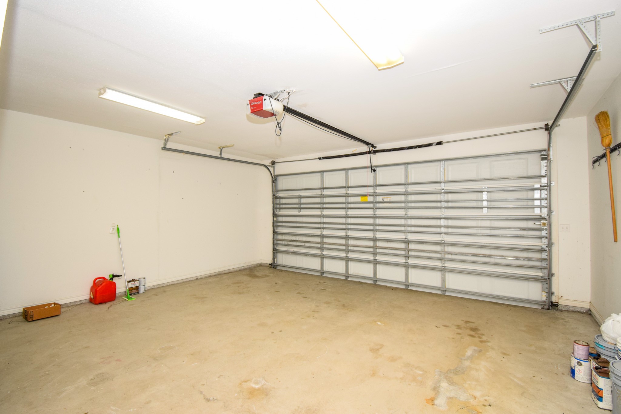 2711 Lakeview Drive Property Photo 33
