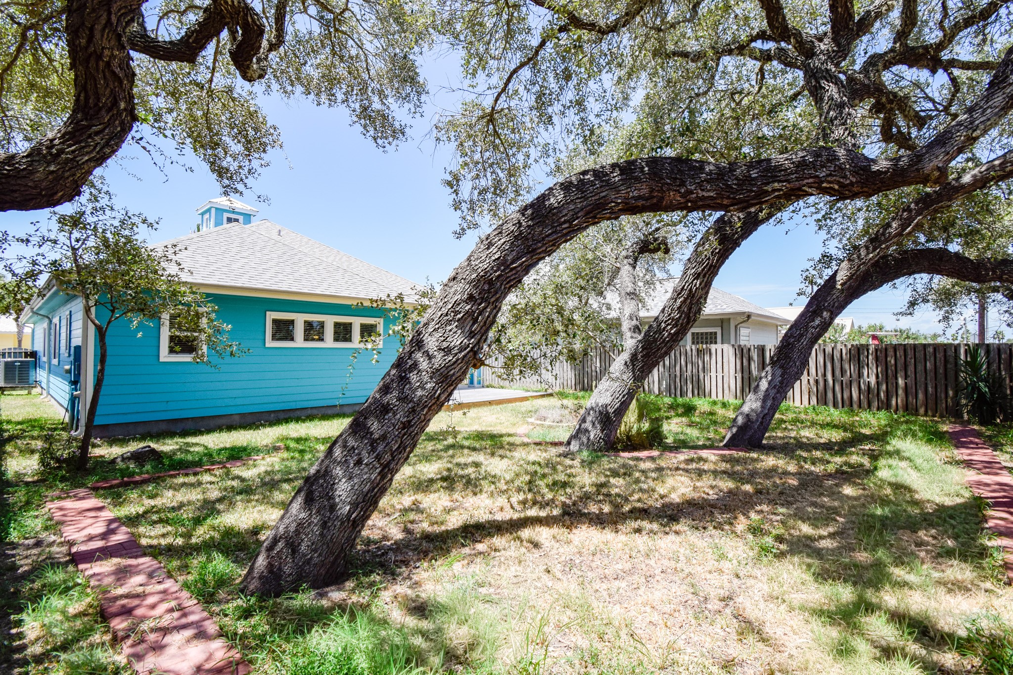 2711 Lakeview Drive Property Photo 41
