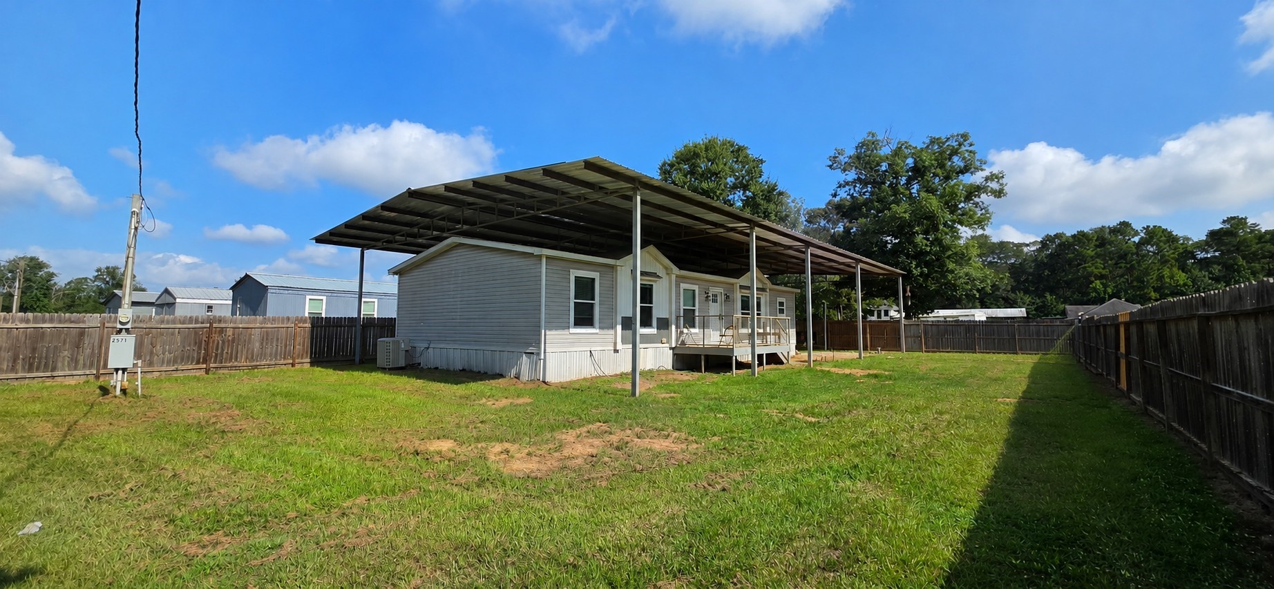 2571 Lee Turner Road Property Photo 2