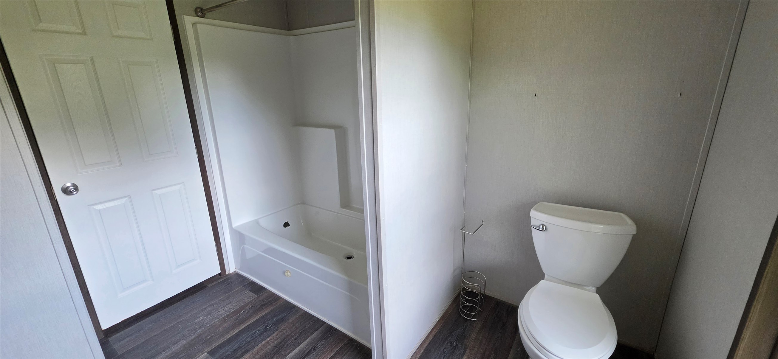 2571 Lee Turner Road Property Photo 13