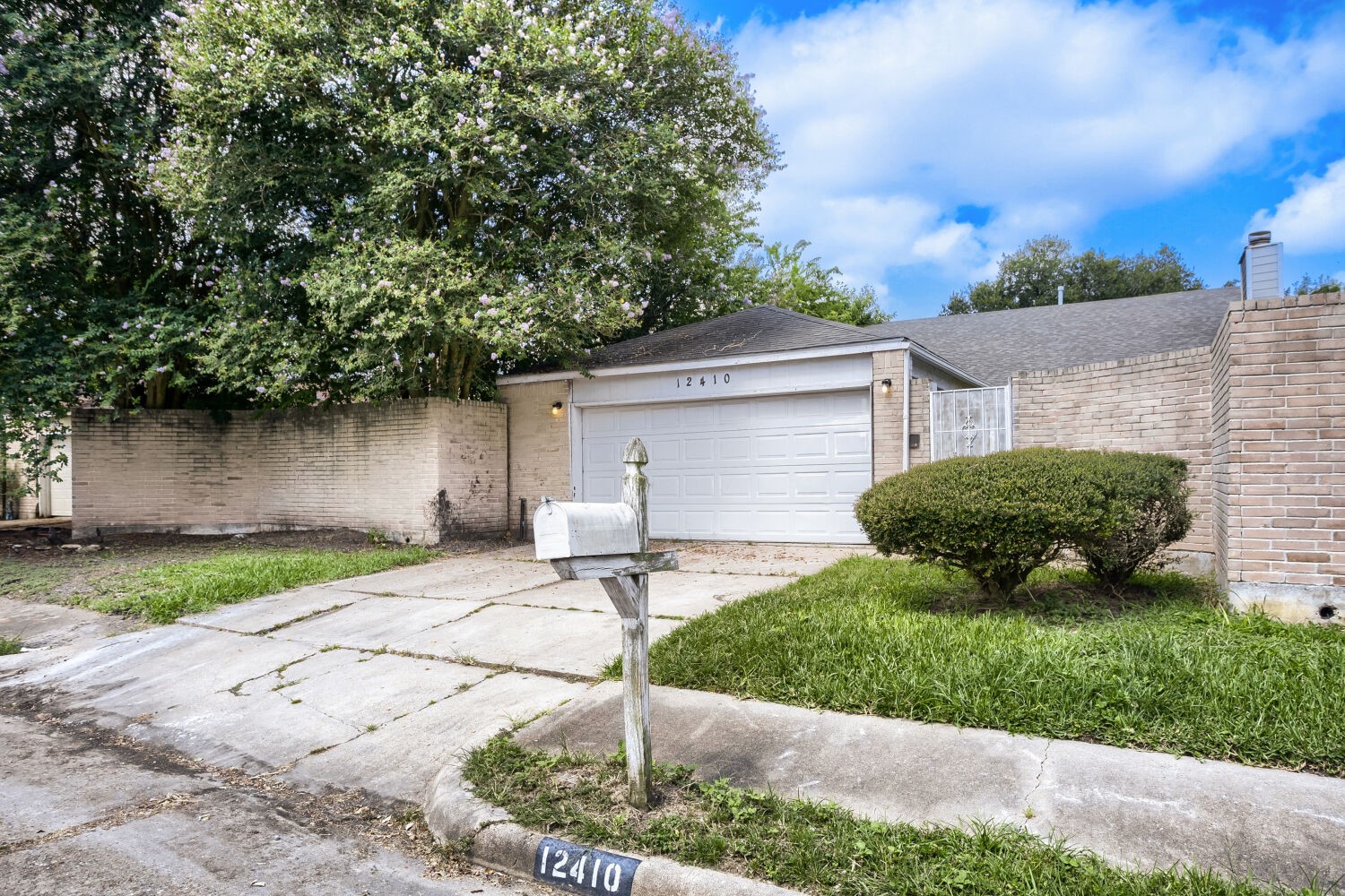 12410 Sungate Lane Property Photo 2