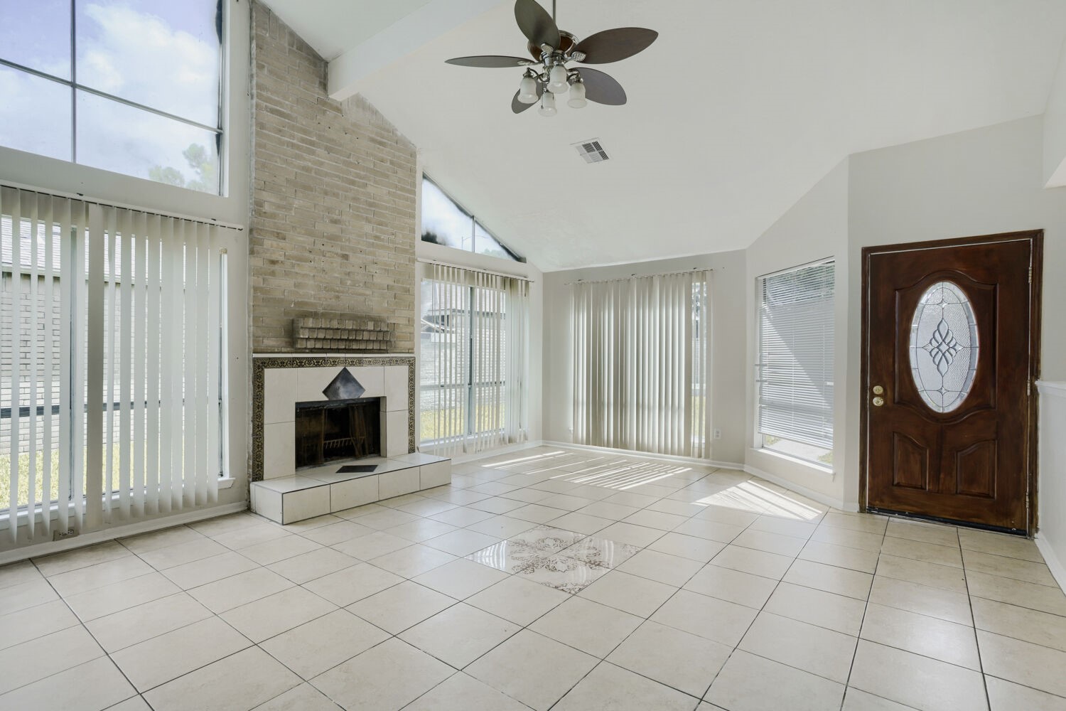 12410 Sungate Lane Property Photo 4