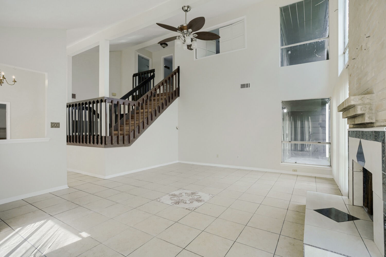 12410 Sungate Lane Property Photo 5