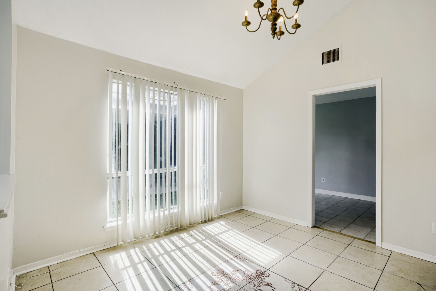 12410 Sungate Lane Property Photo 6