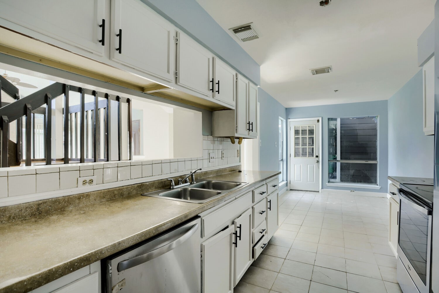 12410 Sungate Lane Property Photo 9