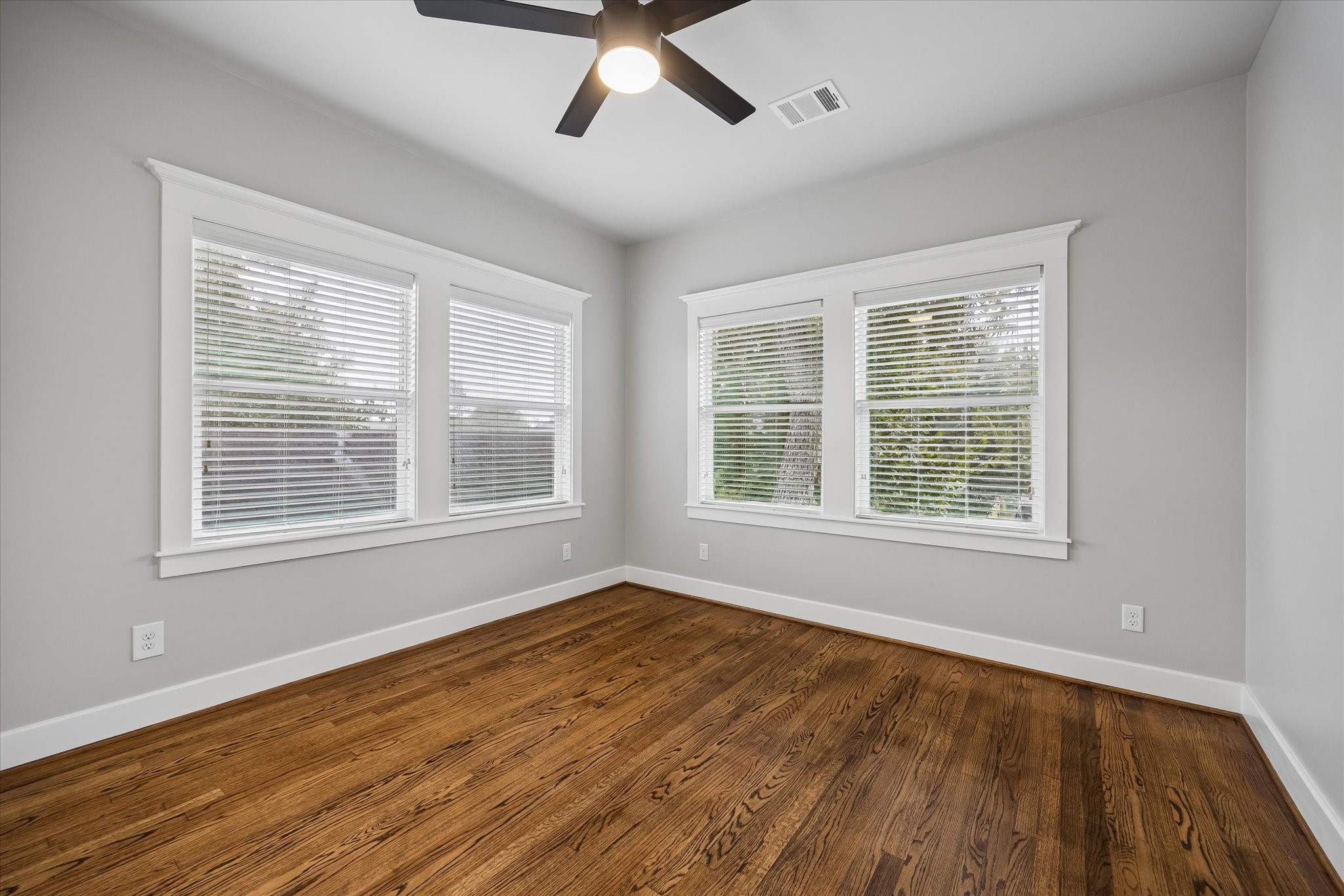 908 Tabor Street Property Photo 21