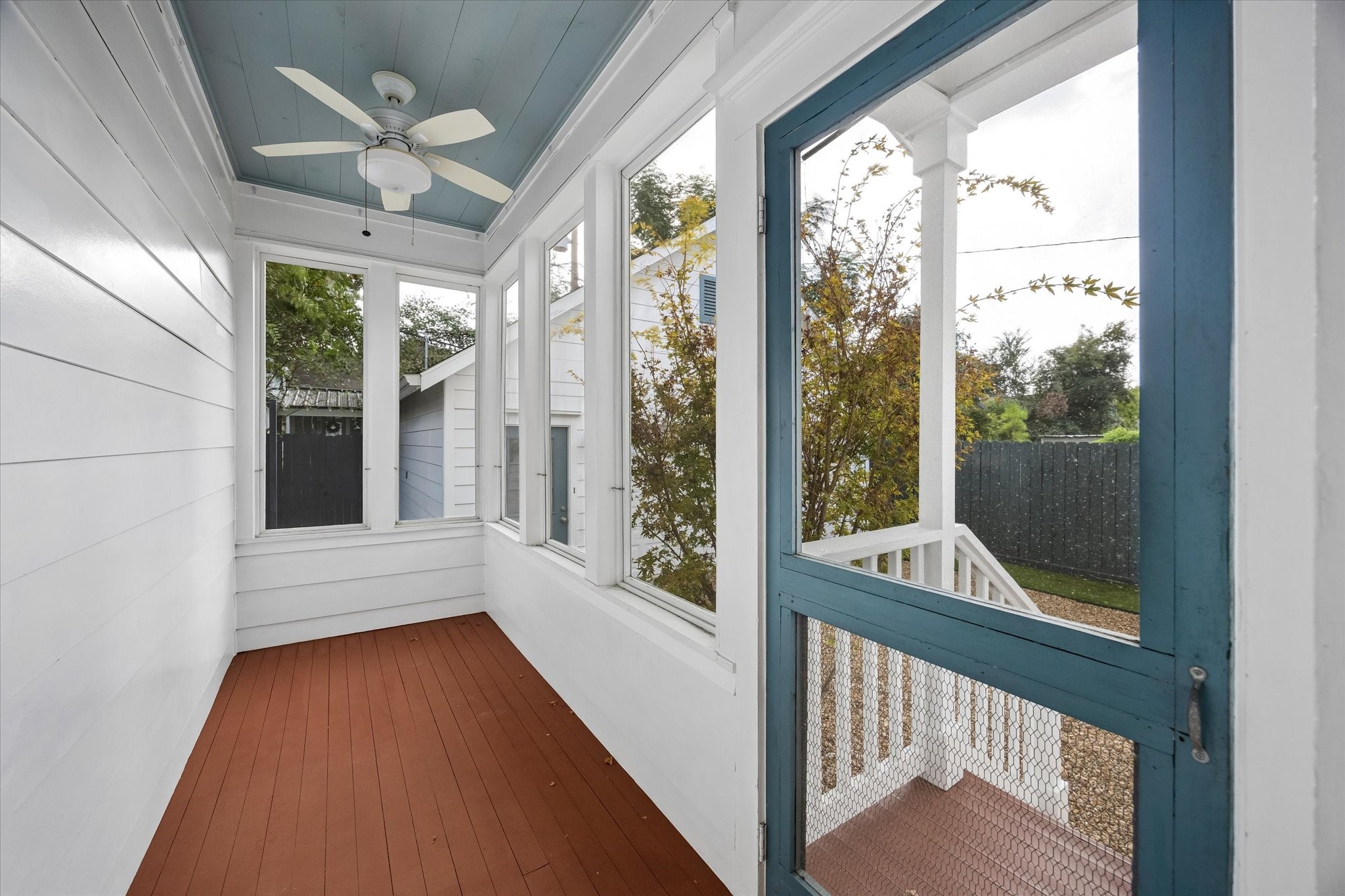908 Tabor Street Property Photo 29