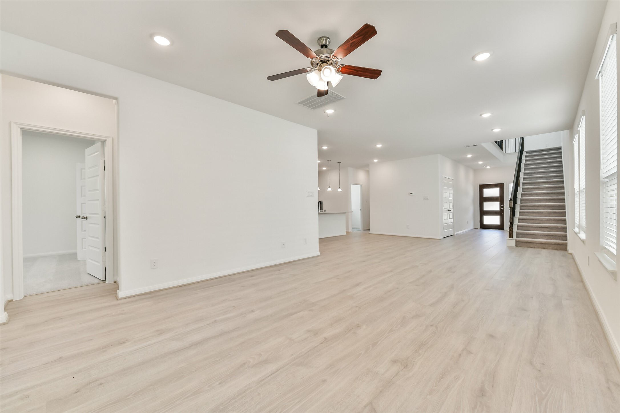 15515 Foresail Lane Property Photo 7
