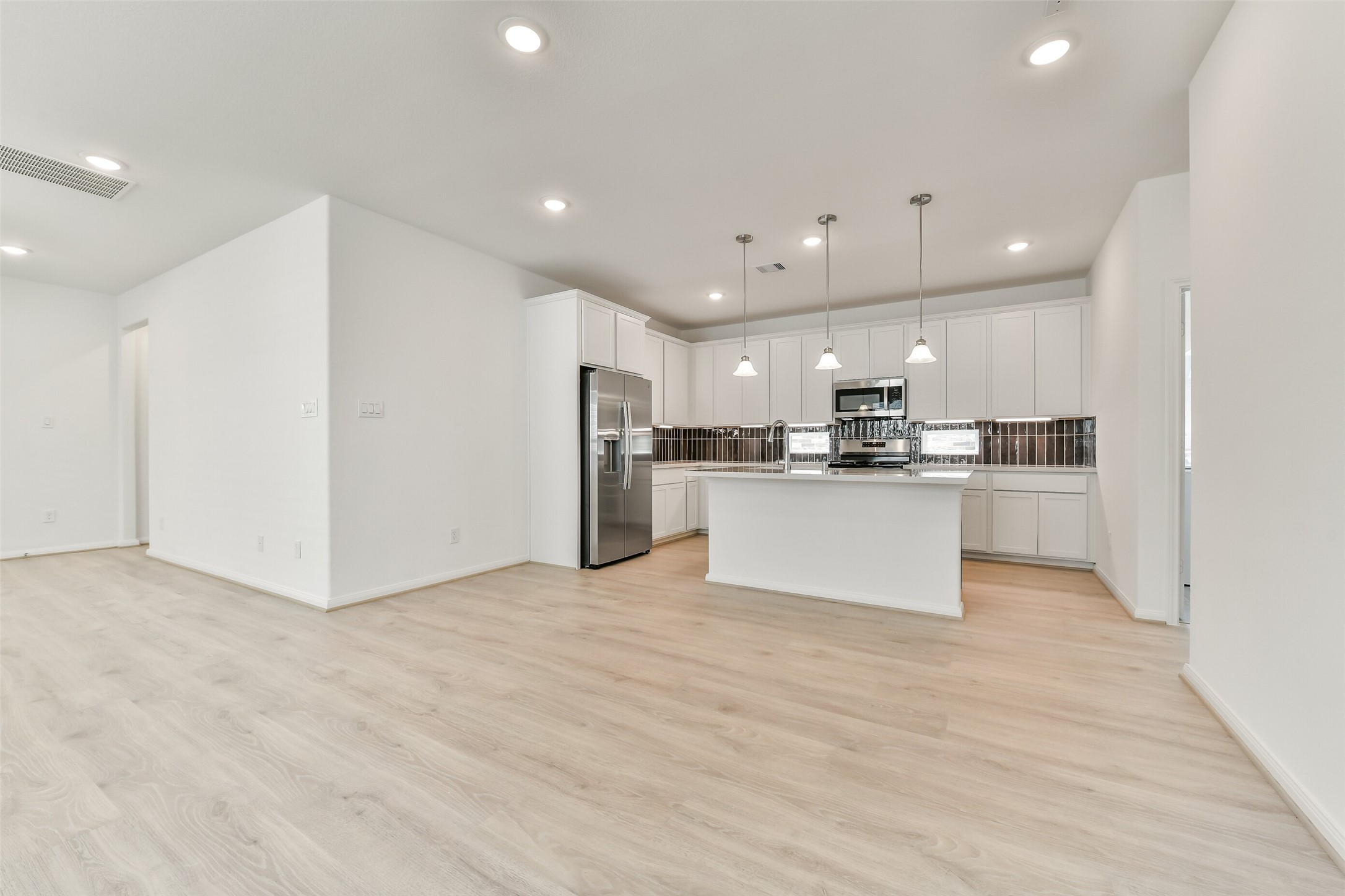 15515 Foresail Lane Property Photo 11