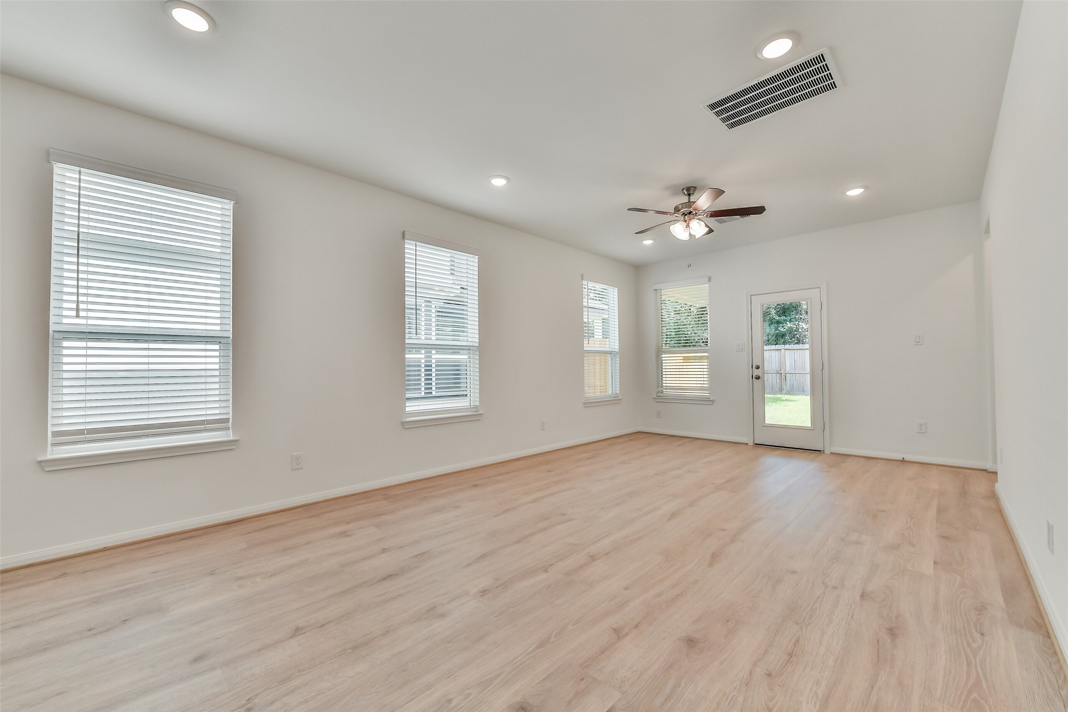 15515 Foresail Lane Property Photo 12