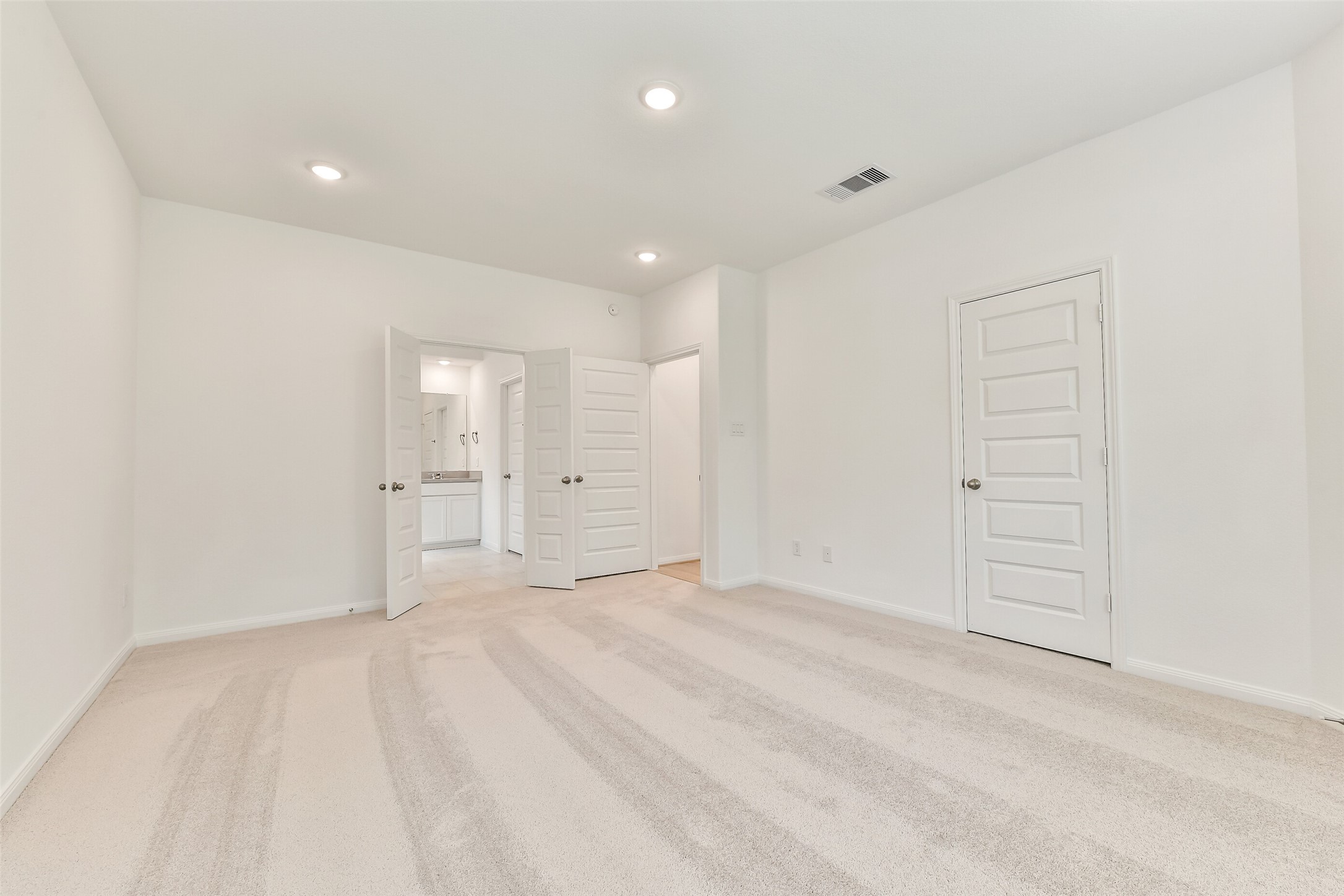 15515 Foresail Lane Property Photo 13