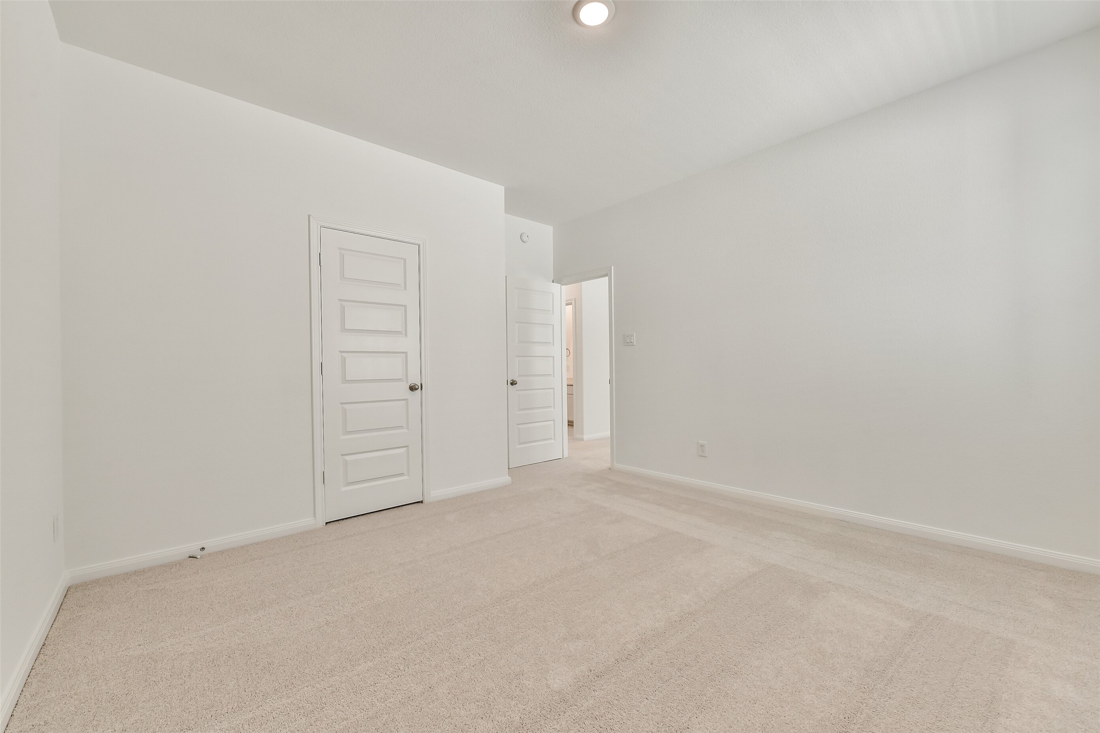 15515 Foresail Lane Property Photo 28