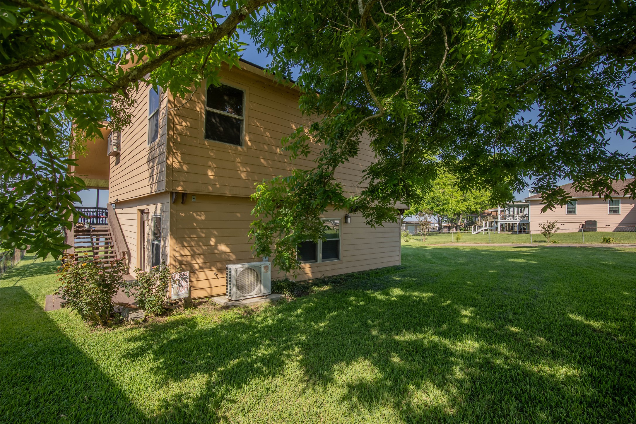 202 Willie Cook Street Property Photo 6