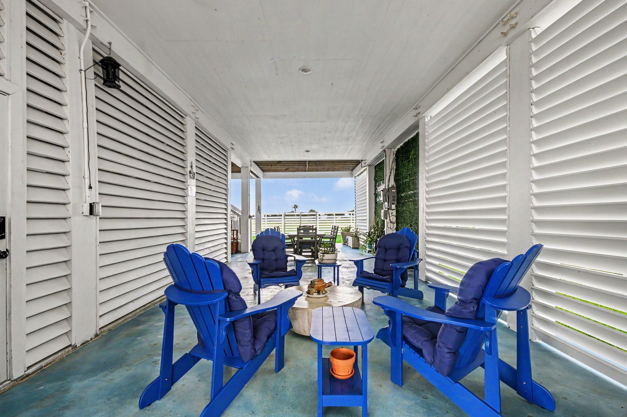 2431 103rd Street Property Photo 7