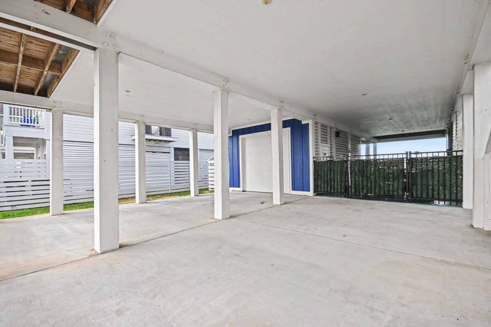 2431 103rd Street Property Photo 25