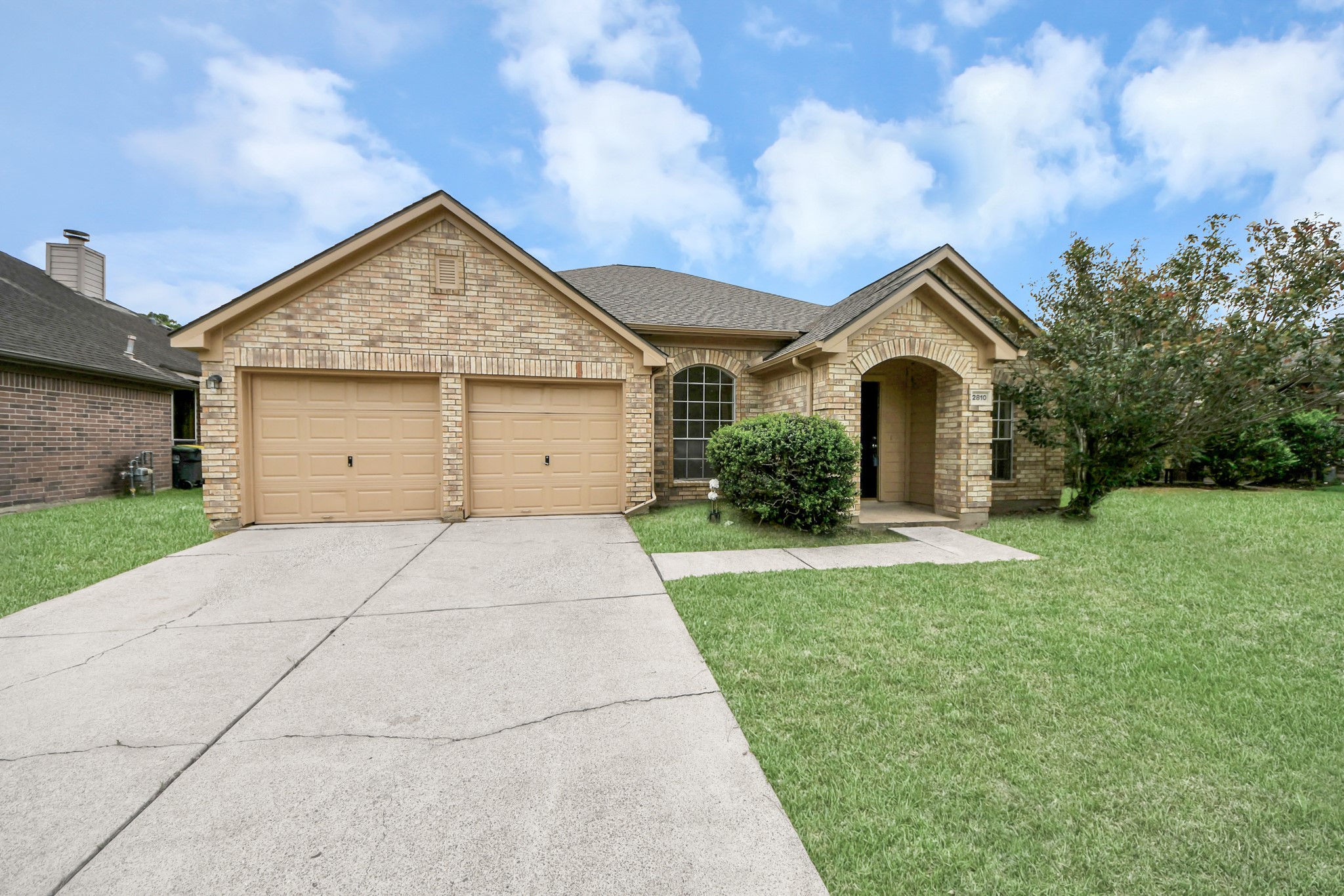 2810 Huntington Way Property Photo 2