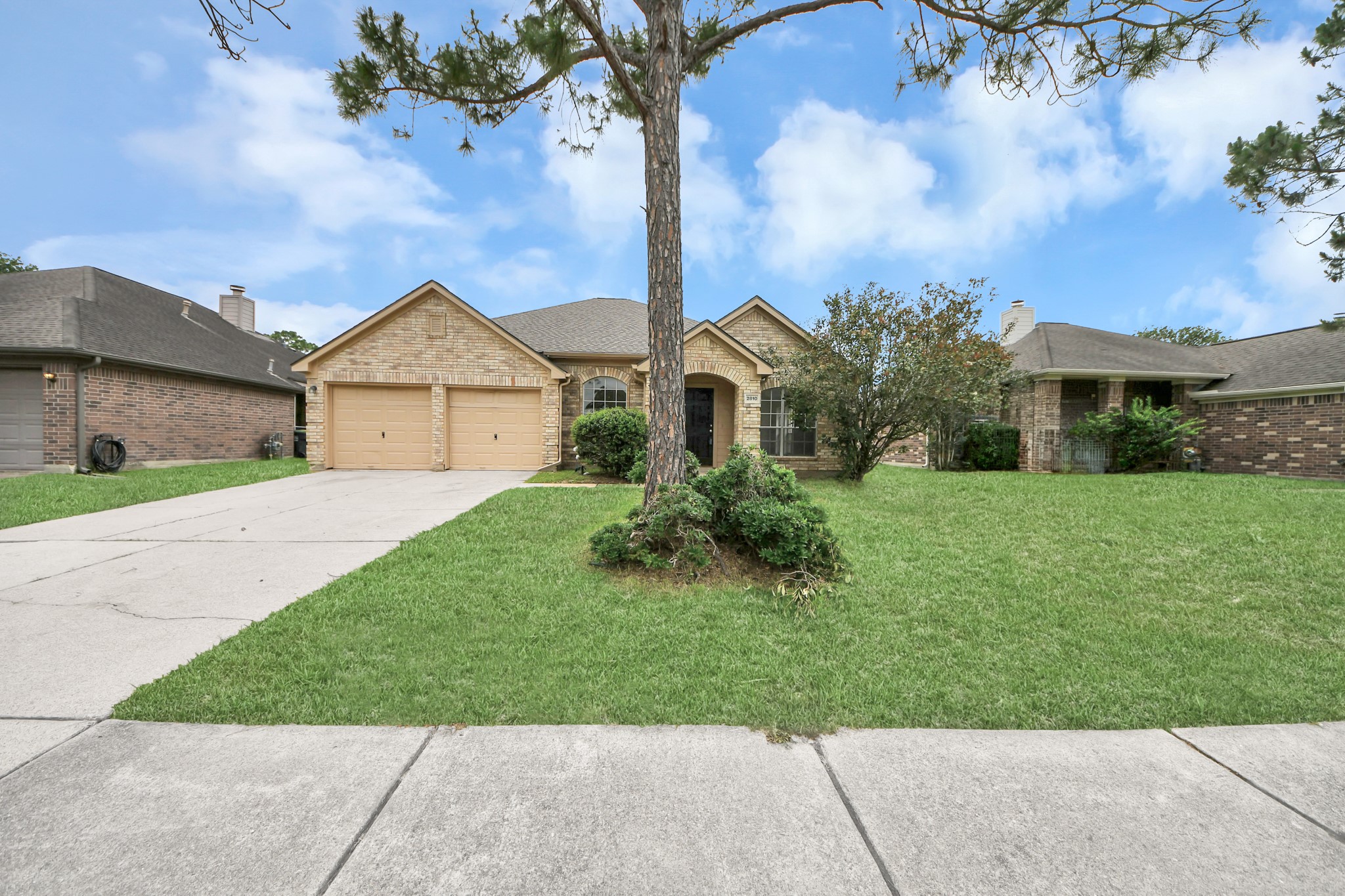 2810 Huntington Way Property Photo 5