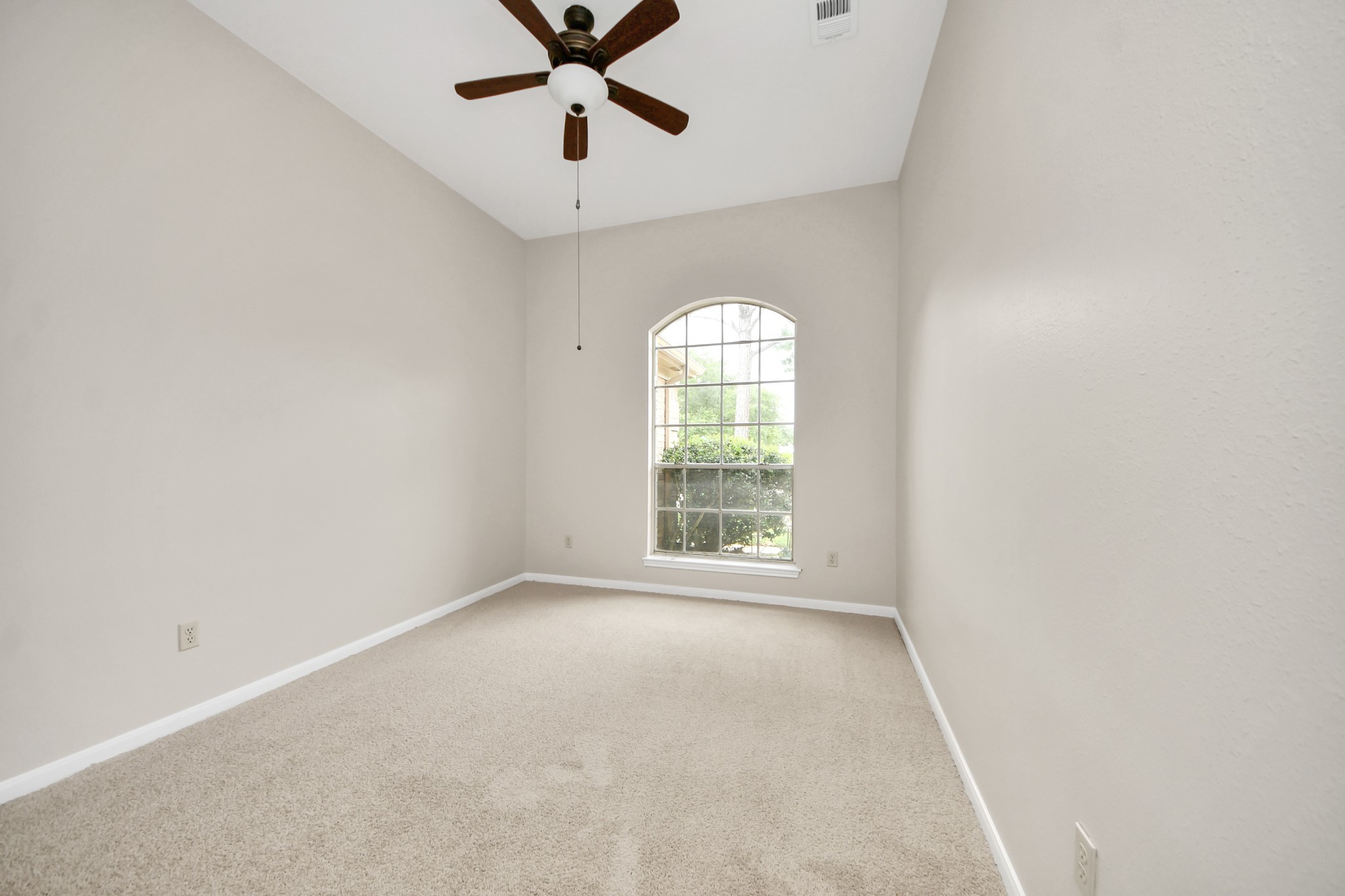2810 Huntington Way Property Photo 18